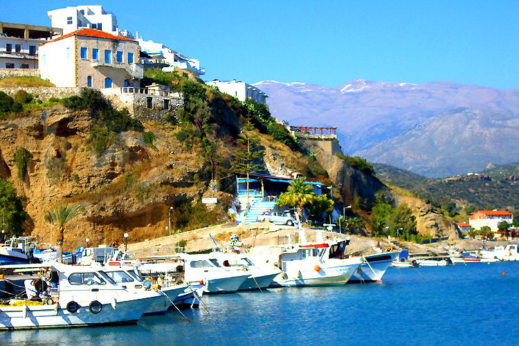 Agia Galini: Port and Ida mountains