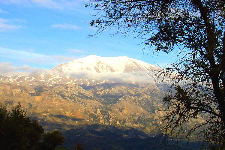 Amari Valley: View of the Ida mountains from Meronas